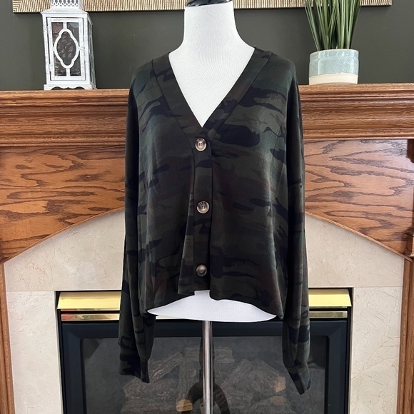 NEW Social Standard by Sanctuary Camo Daytripper Cardigan Sweater Sz. L - Picture 3 of 14